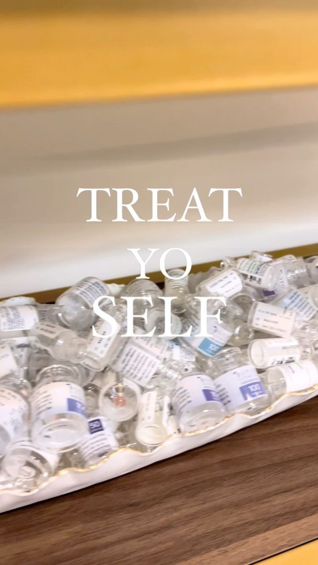 This is a sign to stop what you’re doing and treat yourself to injectables for the holiday season. 💉 You deserve to look and feel your best during the busiest time of year! Click on the link in our bio to make an appointment today. 

#rosenthalcosmeticandplasticsurgery #botox #filler #injectables